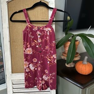 Kids girl romper. Size: small 6/6x Brand: art class from Target.